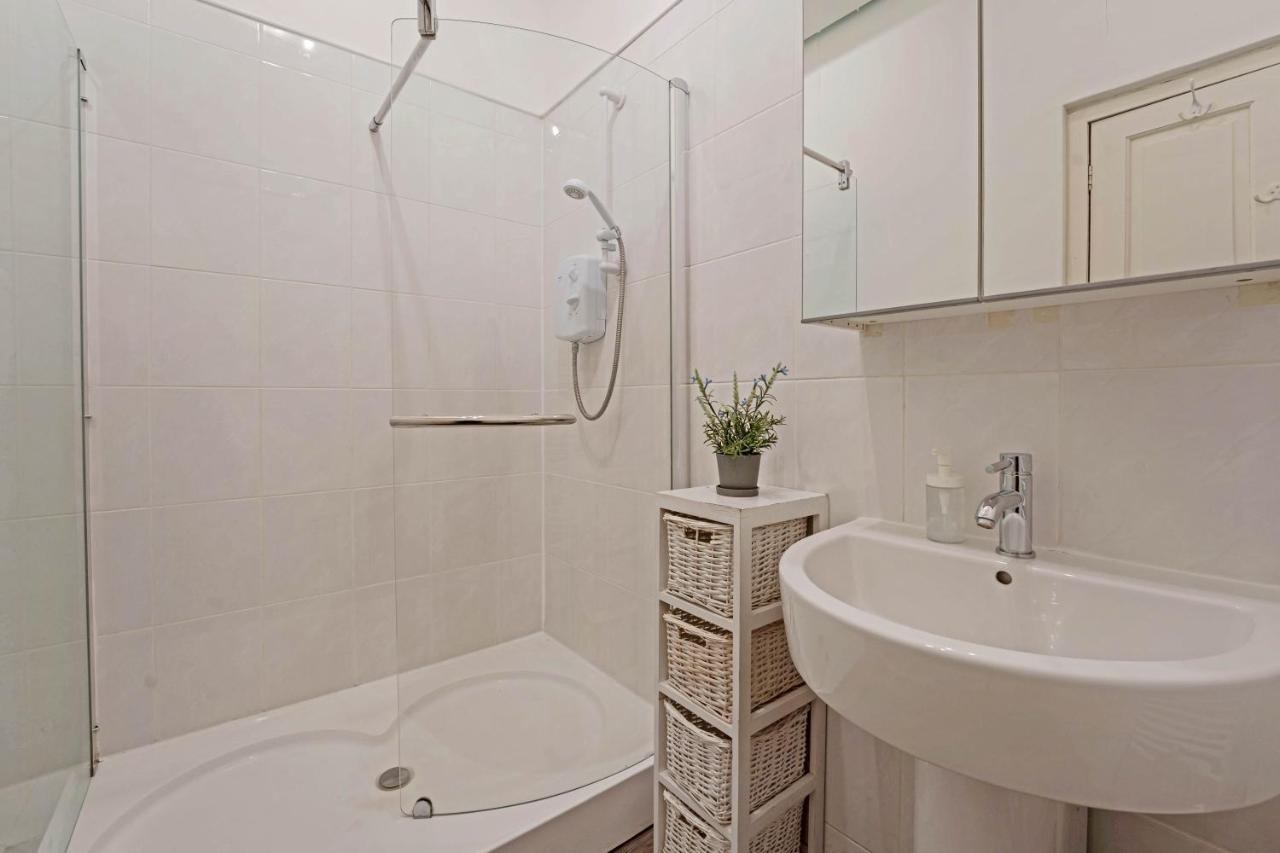 Cozy With Character Logie Main Door Flat Апартаменты *
